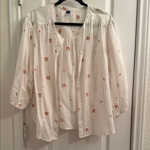 Old Navy White Blouse with Floral Embroidery